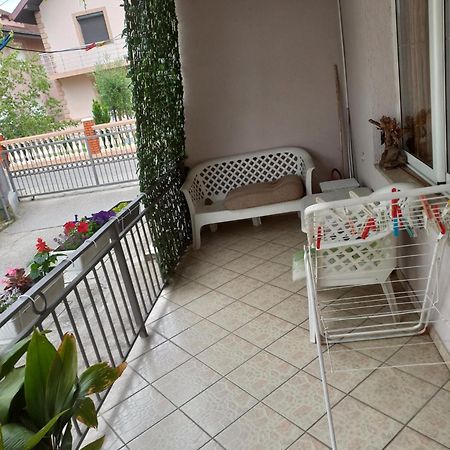 Ostello Traveler'S Rest - Near Podgorica Airport Mitrovici  Esterno foto